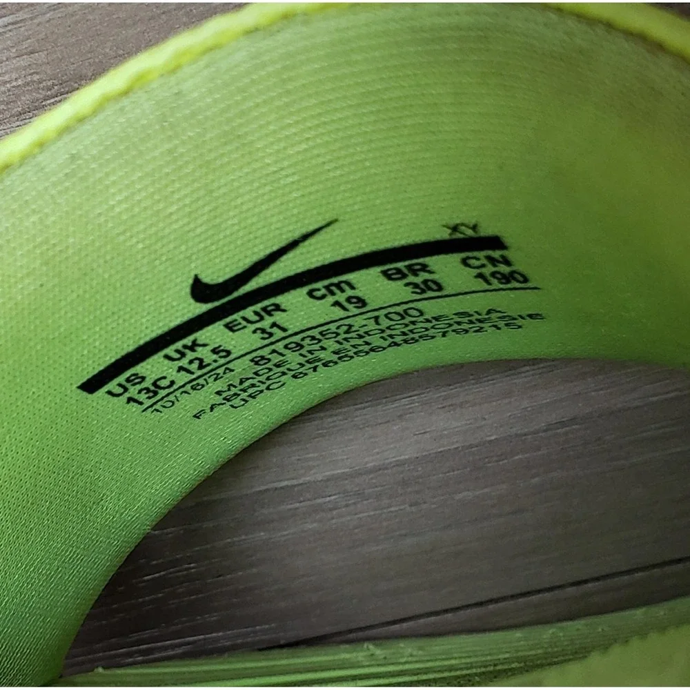 Nike‎ Slides Kids 13C Green Black Kawa Slide Sandals Cushioned Shoes